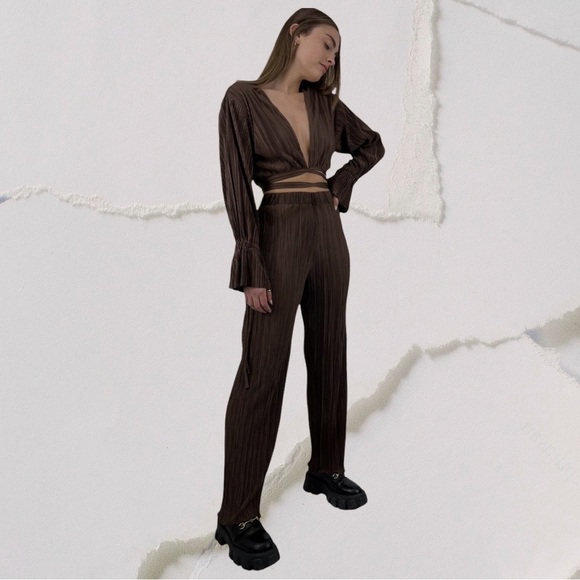 Elegant Brown Women's Jumpsuit - Picture 4 of 5
